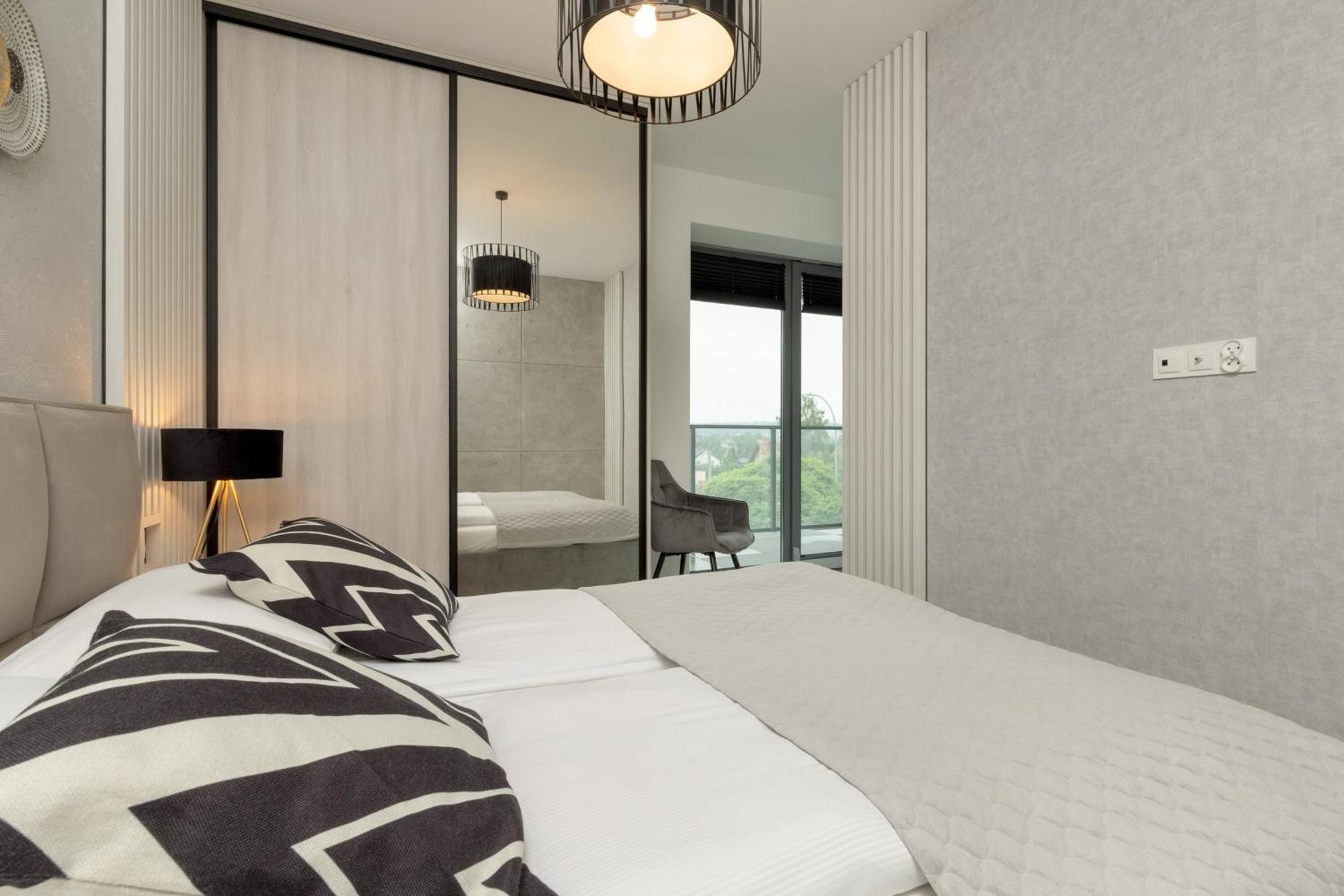 Apartport Wyjatkowe Apartamenty Z Widokiem Na Port W Gdyni By Noclegi Renters Гдиня Екстериор снимка