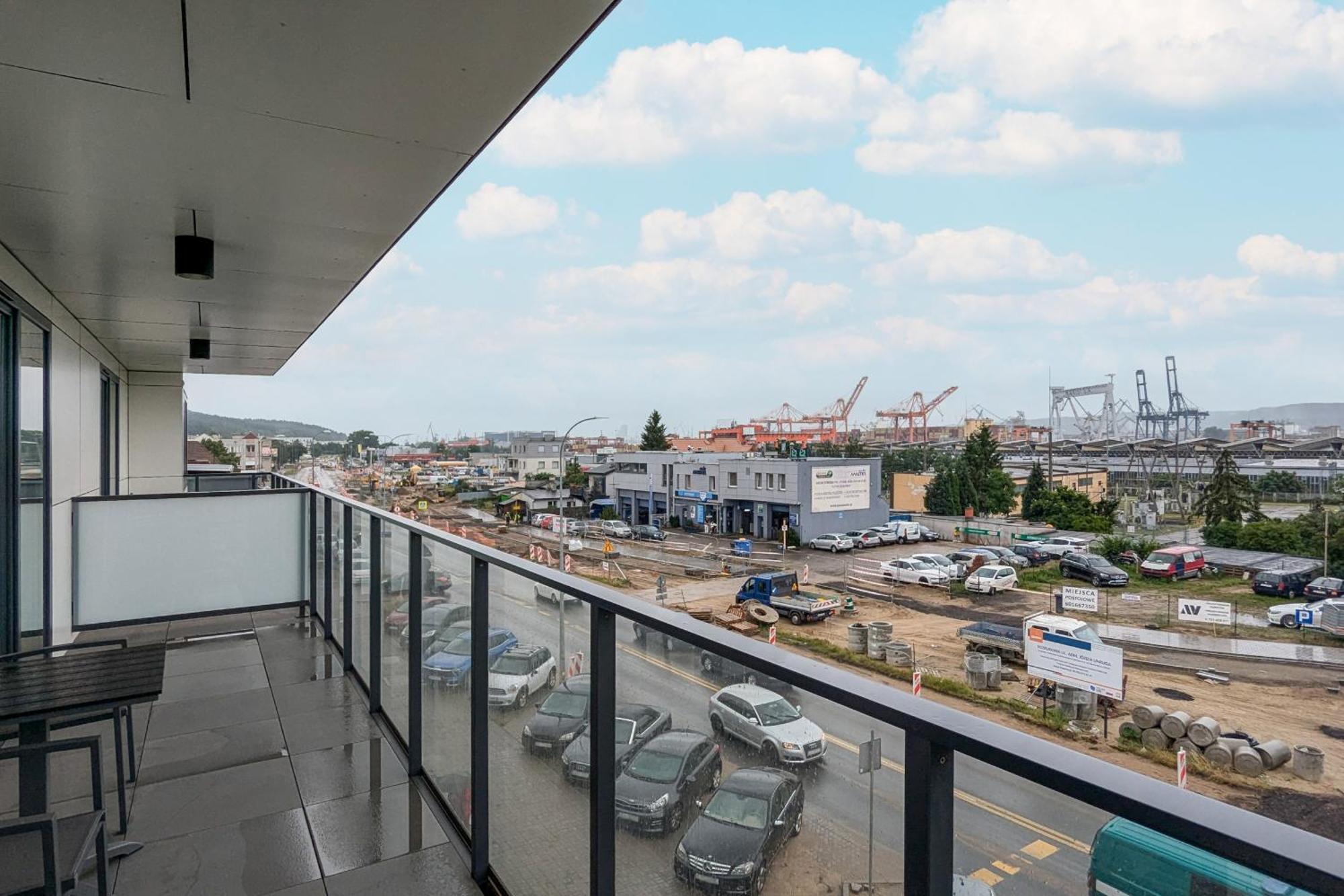 Apartport Wyjatkowe Apartamenty Z Widokiem Na Port W Gdyni By Noclegi Renters Гдиня Екстериор снимка